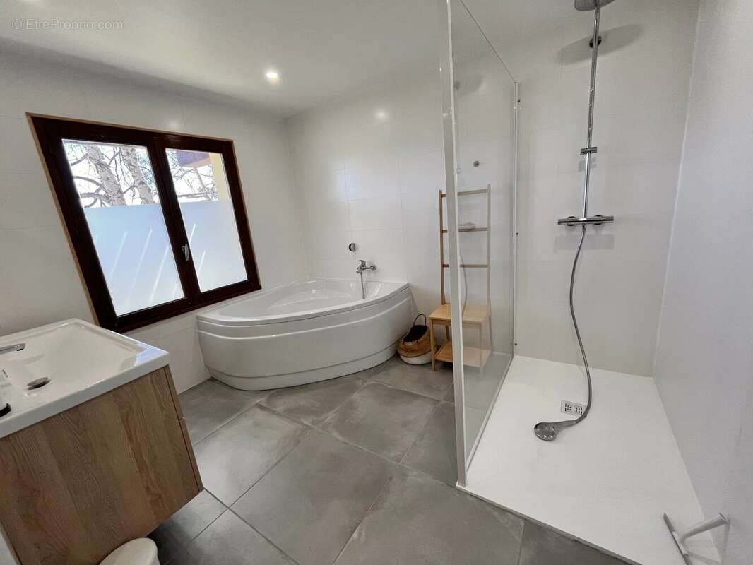 Maison à LES ANGLES