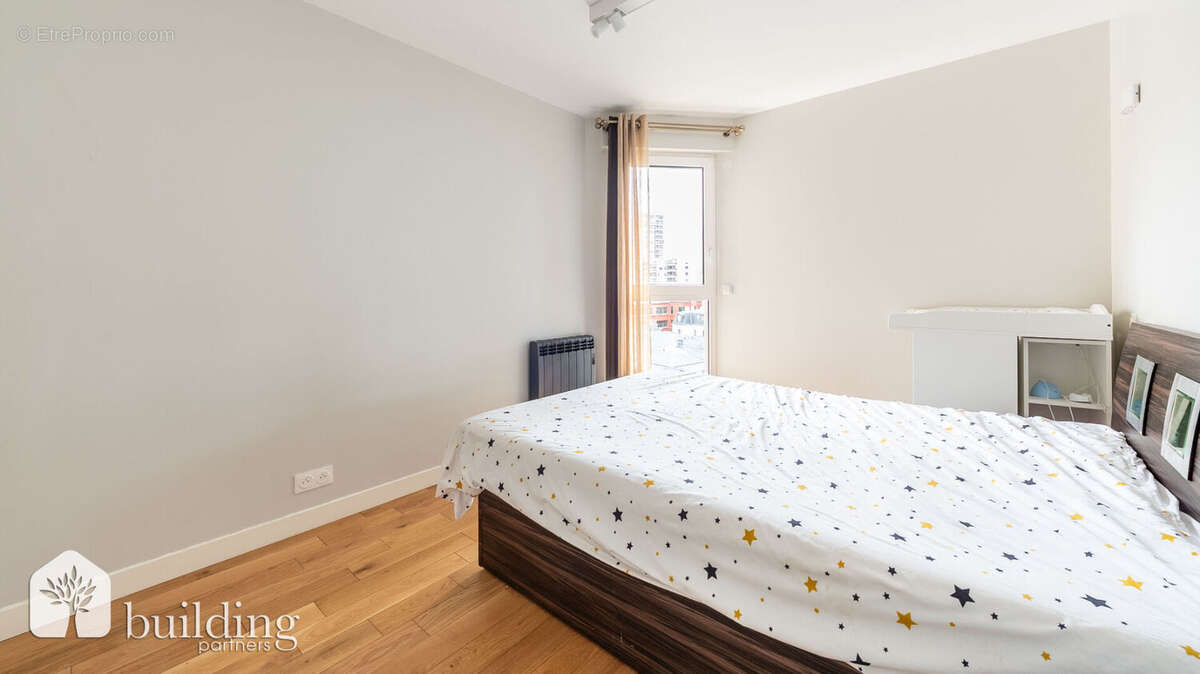 Courbevoie Hôtel de Ville - Appartement 4 pièces de 81.09 m² et un balcon de 5.17 m² - photo 7