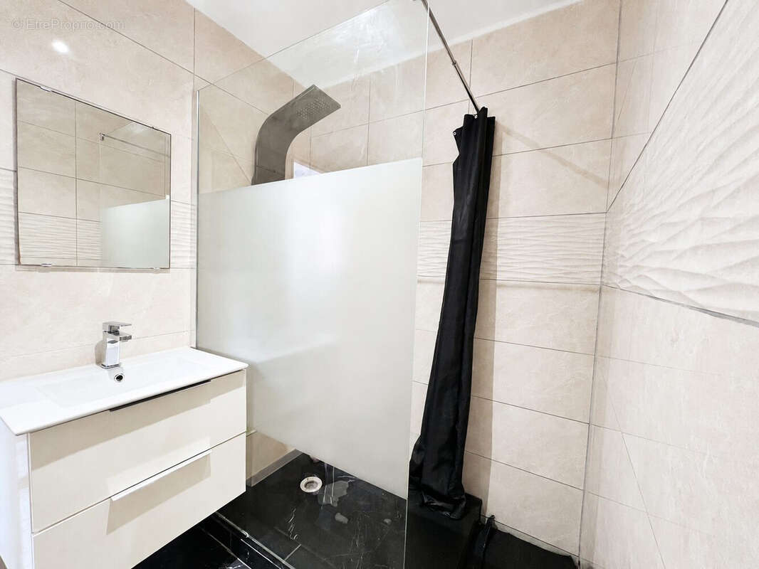 Appartement 70 m² à Draguignan  - photo 8