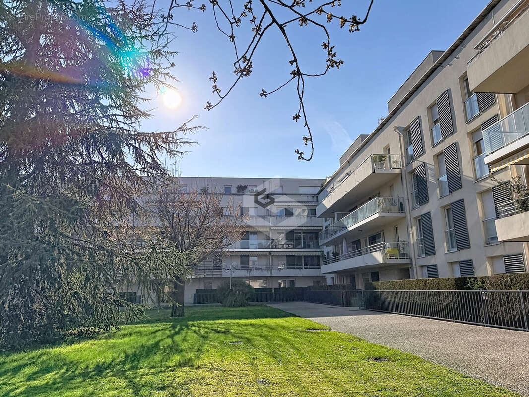 Appartement 68 m² à Reims  - photo 9