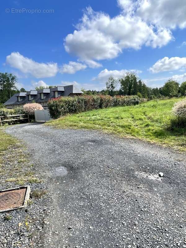 Terrain à CORMEILLES