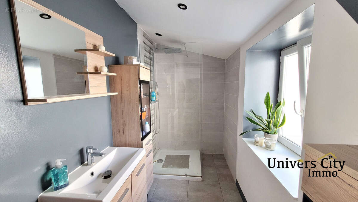 Maison à PONT-SAINT-MARTIN