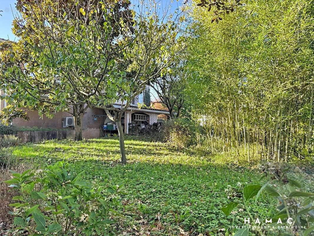 Maison à GREZIEU-LA-VARENNE