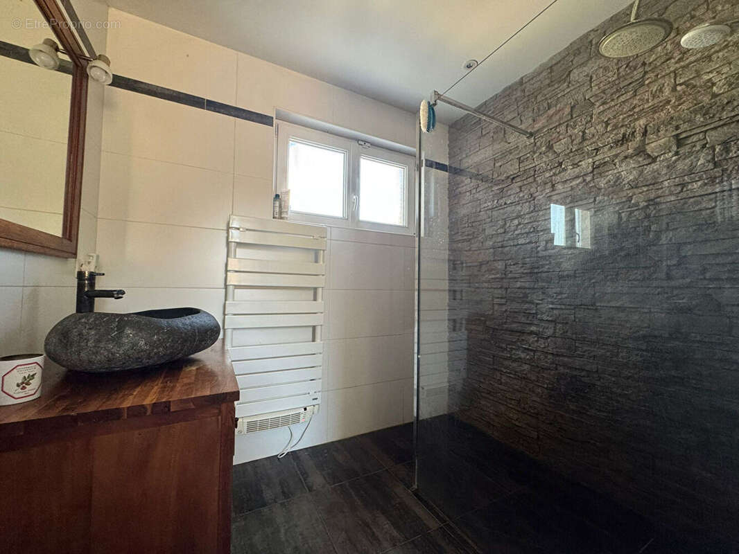 Maison à NEUVILLE-AUX-BOIS