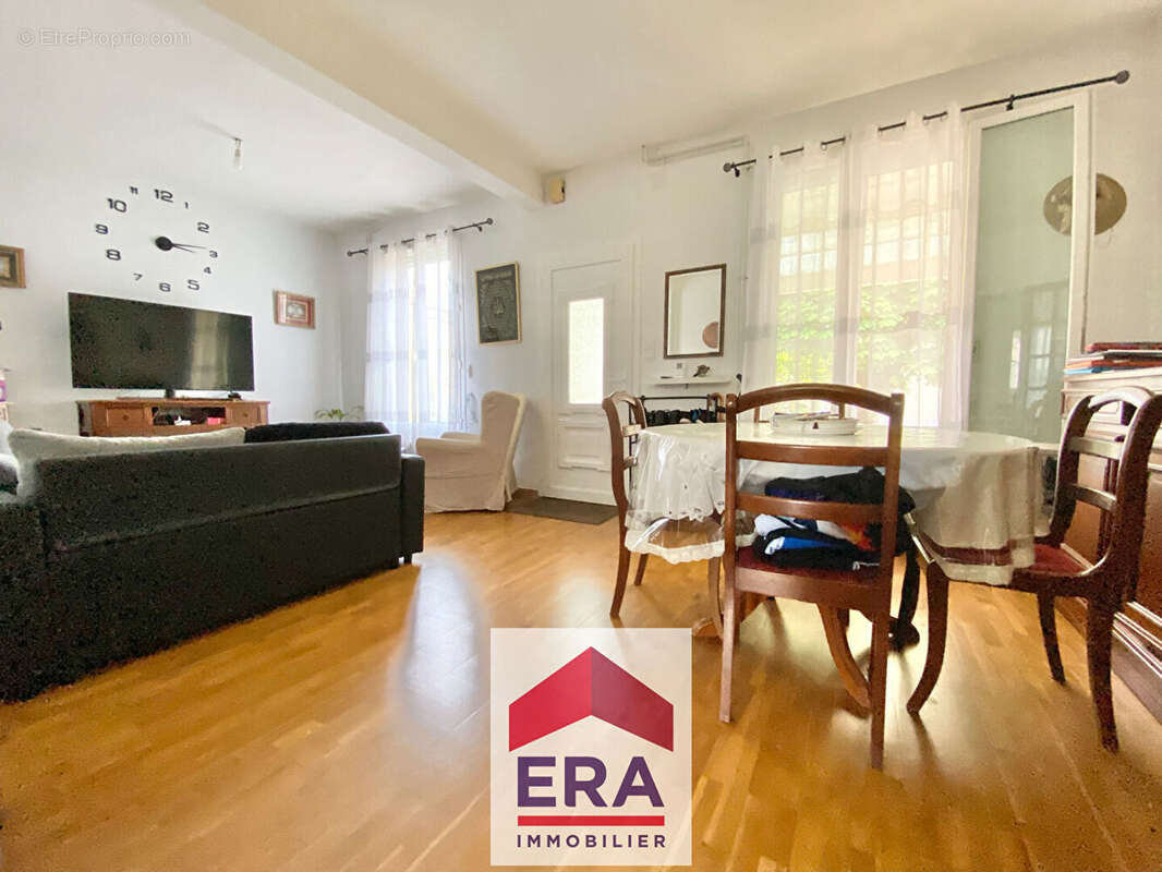 Maison à SARTROUVILLE