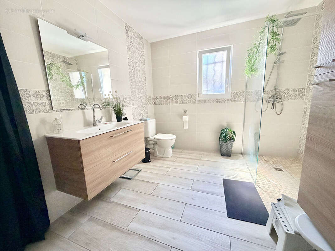Maison plain pied T4  avec piscine et garage - photo 7
