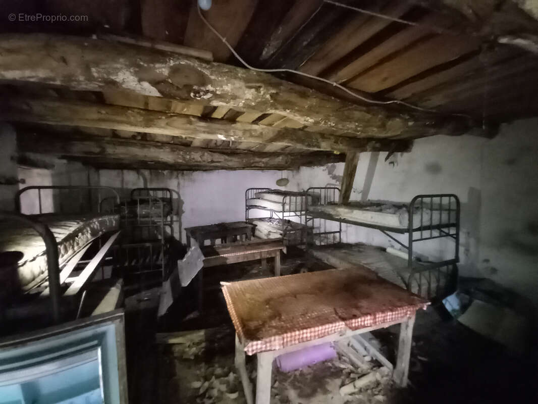 Unique ! ancienne Ferme à rénover sur 15Ha de patures et bois . - photo 44