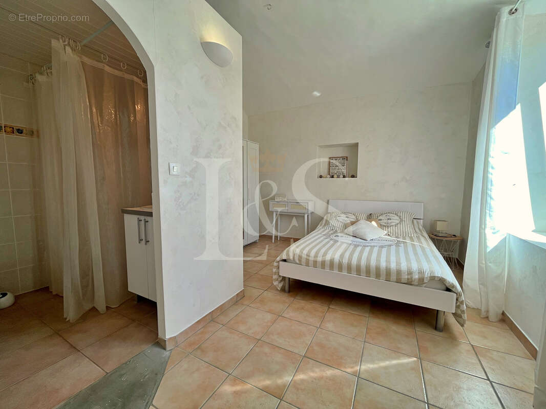 Maison à VIVIERS