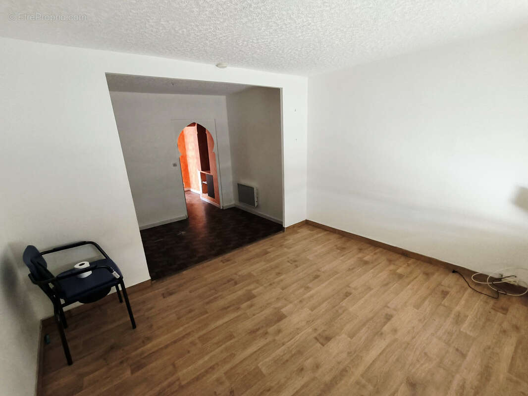 Maison à SAINT-LAURENT-D&#039;AIGOUZE