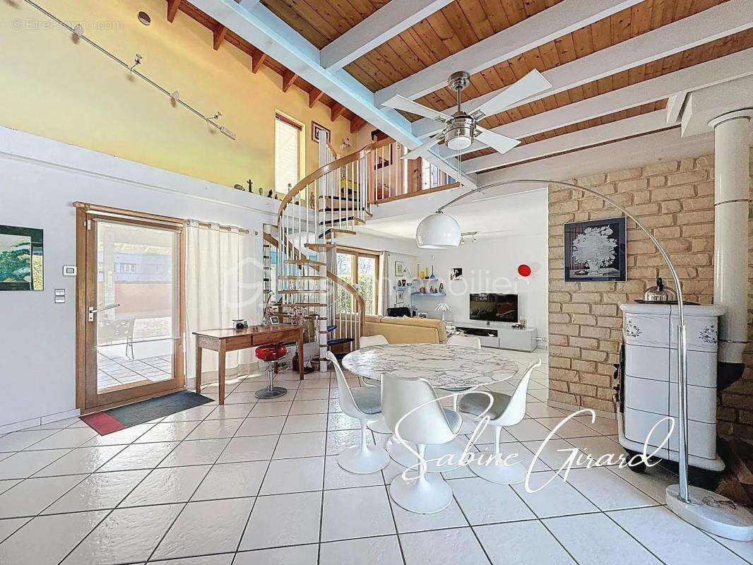 Maison à SAINT-MARTIN-D'HERES