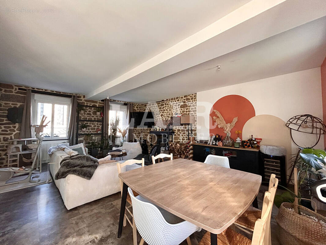 Appartement à BRIOUZE