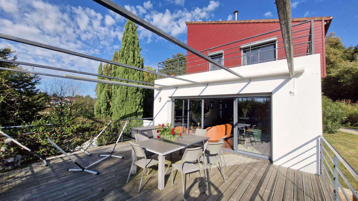Maison d'architecte 7 pièces 173 m² centre ORTHEZ - photo 3