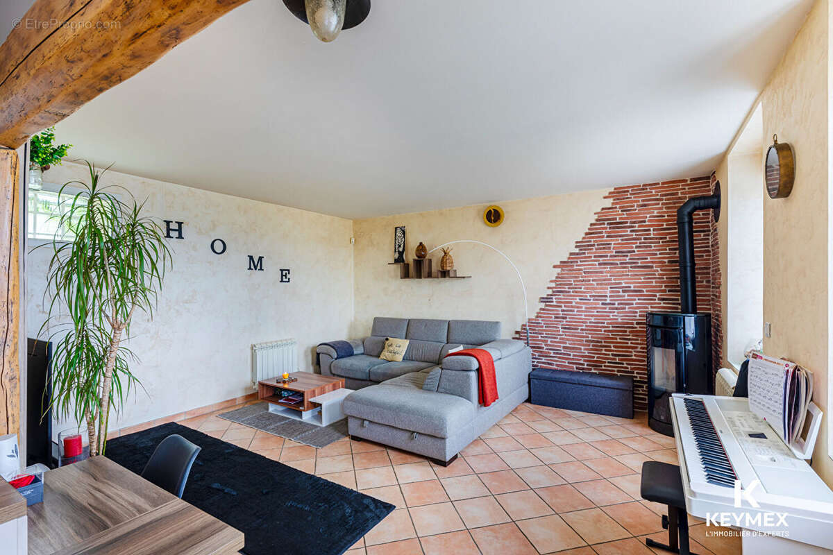 Maison à HARAVILLIERS