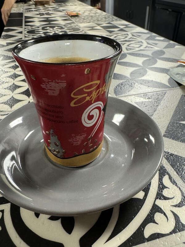 Commerce à LOUVIGNE