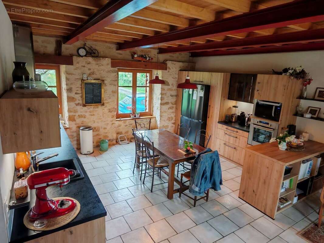 Cuisine - Maison à EXCIDEUIL