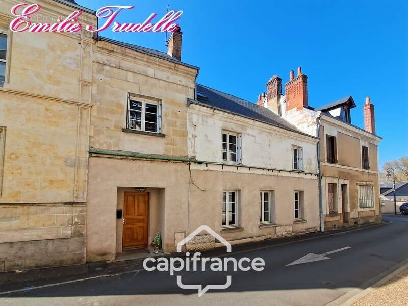 Maison à LA CHARTRE-SUR-LE-LOIR
