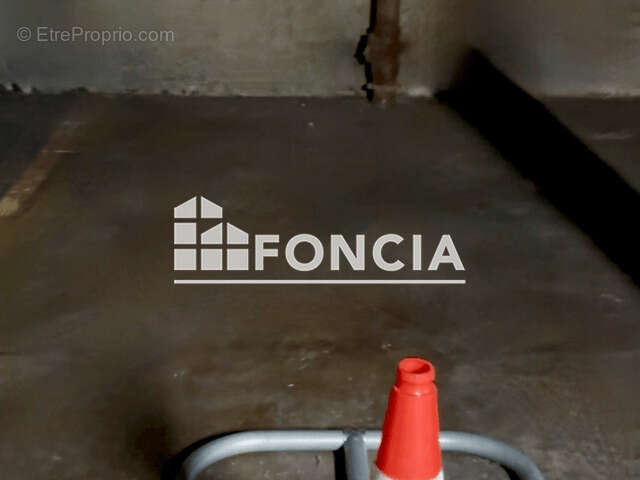 Parking à PARIS-19E