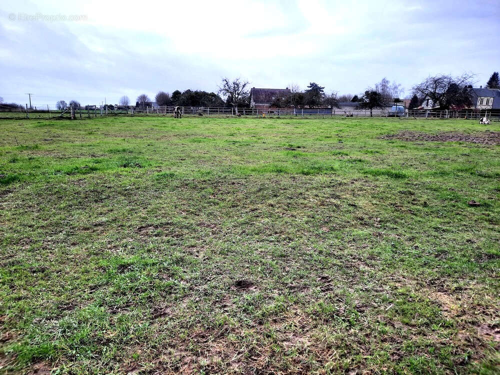 Terrain a batir de  1 360 m2 - photo 4