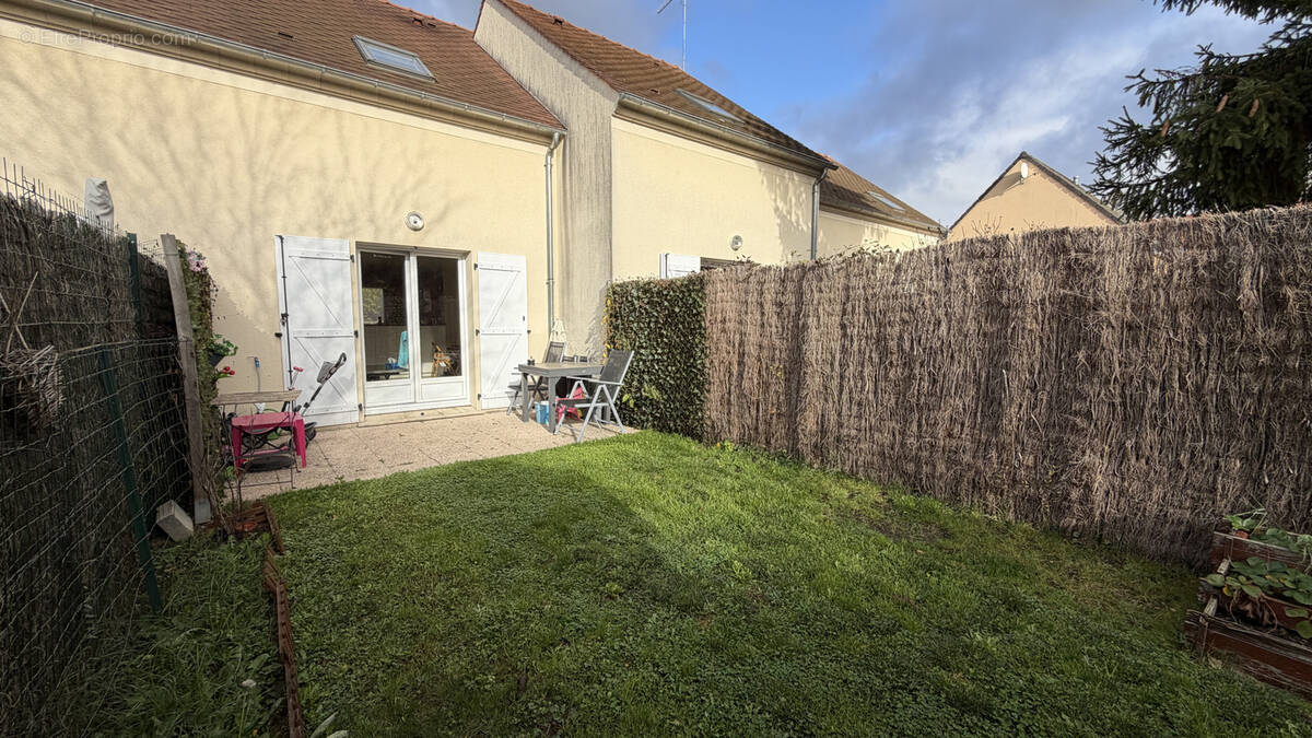 Maison à VILLIERS-SAINT-FREDERIC