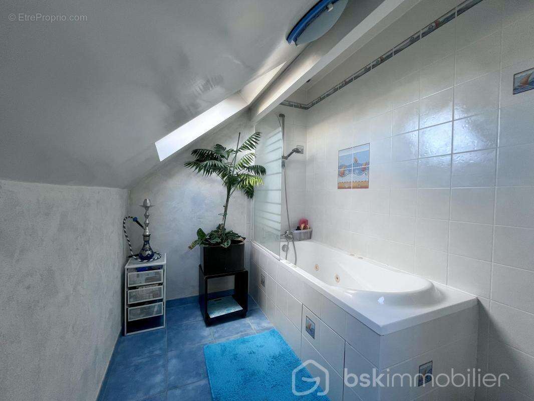 Maison à PONTAULT-COMBAULT