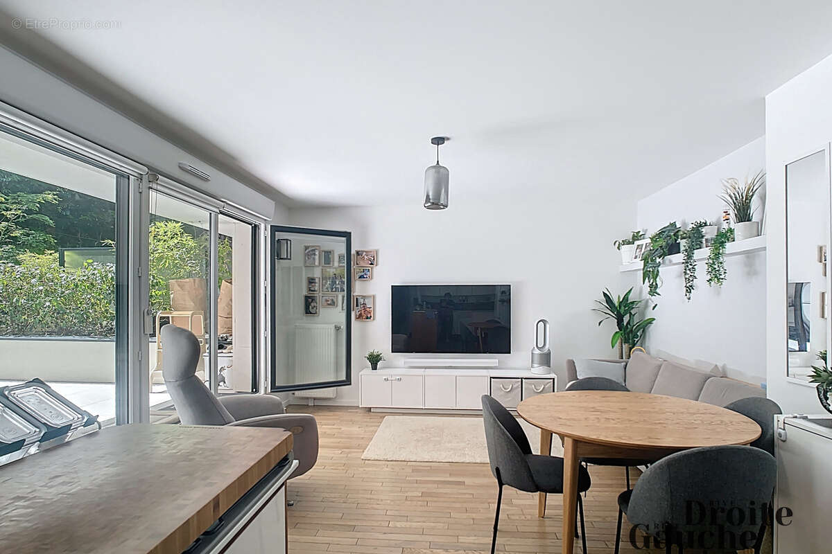 Appartement à VILLE-D&#039;AVRAY