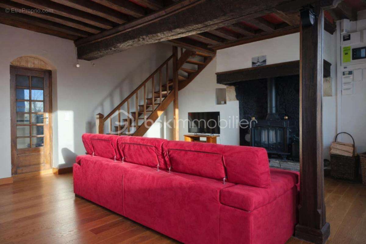 A vendre - Maison du 17éme siècle entièrement rénovée de 217 m2 - photo 5