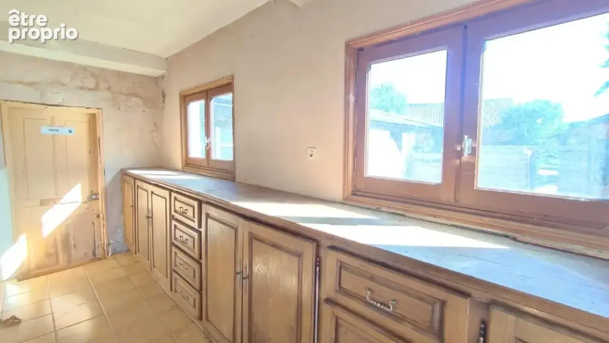 Ensemble immobilier en pierre avec terrain attenant de 5067m2 Soursac 19550 - photo 8