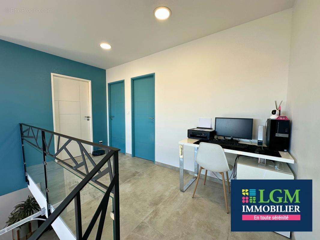 Maison à COURNONTERRAL