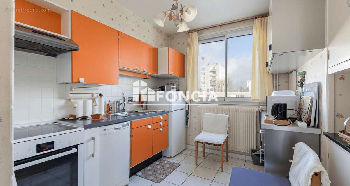 Appartement à MONT-SAINT-AIGNAN