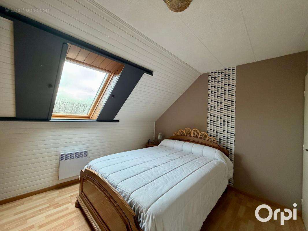 Maison à OYE-PLAGE