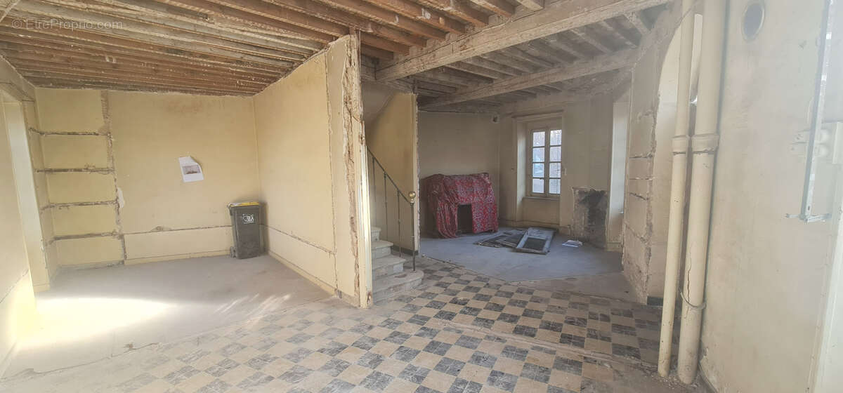 Maison à COMBRONDE