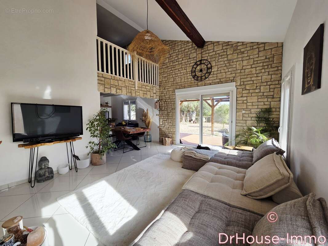 Maison à CUXAC-D&#039;AUDE