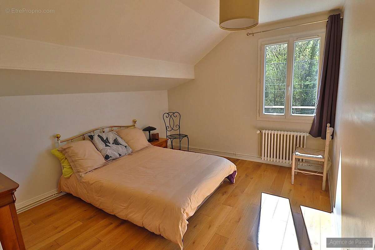 Maison à VERRIERES-LE-BUISSON