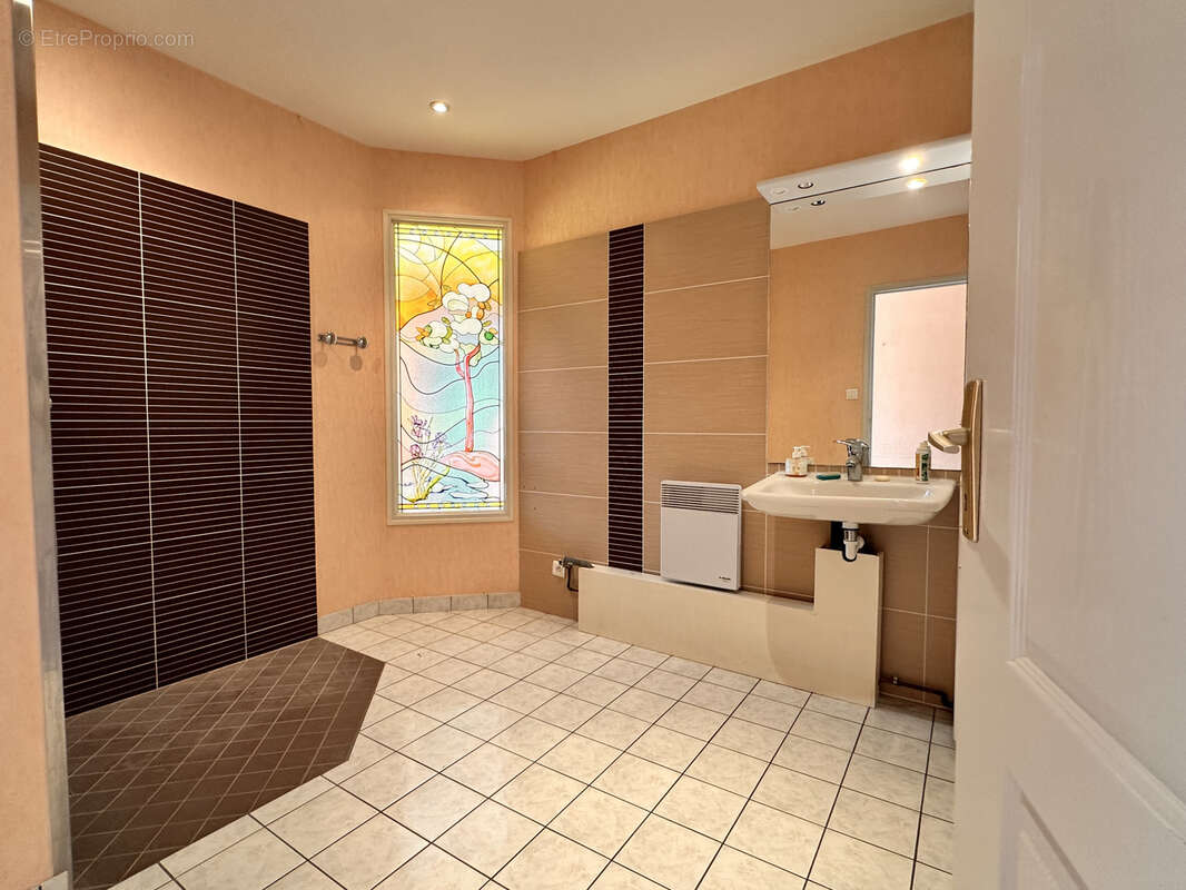 Maison à NEUVILLE-DE-POITOU