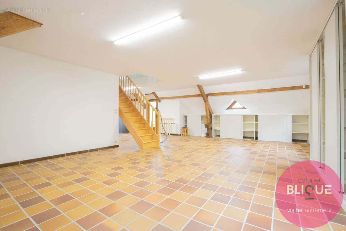 Maison à JEANDELAINCOURT