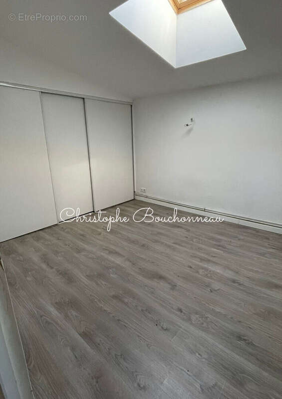 Appartement  + Local commercial à Mortagne - photo 4