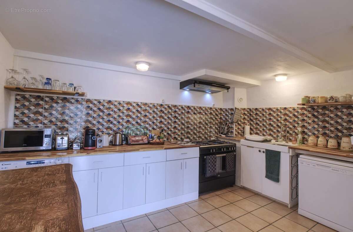 Maison en pierre spacieuse avec grand gîte (4/6 chambres) au cœur d’un village recherché - photo 14