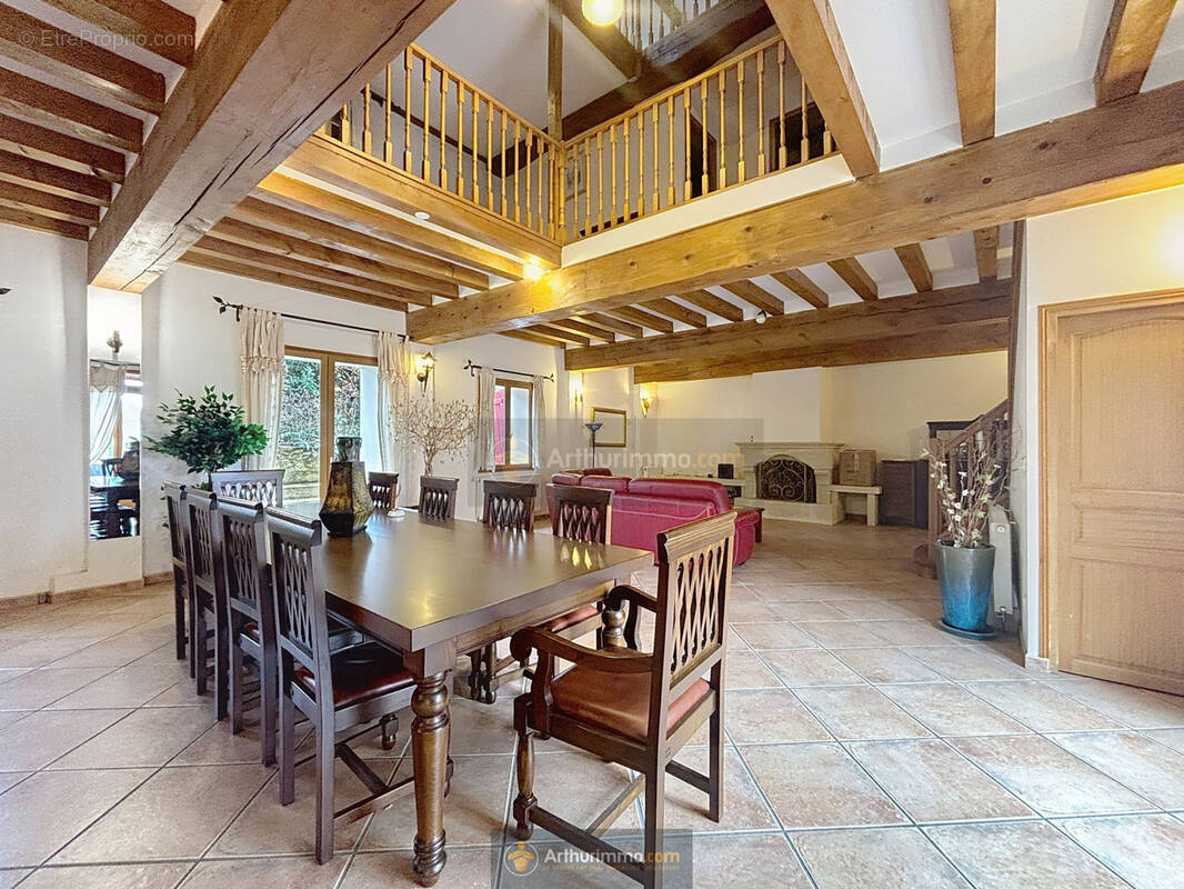 Maison à COULOMMIERS