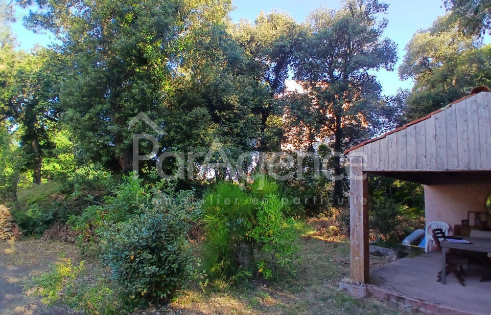 Terrain à VAUX-SUR-MER