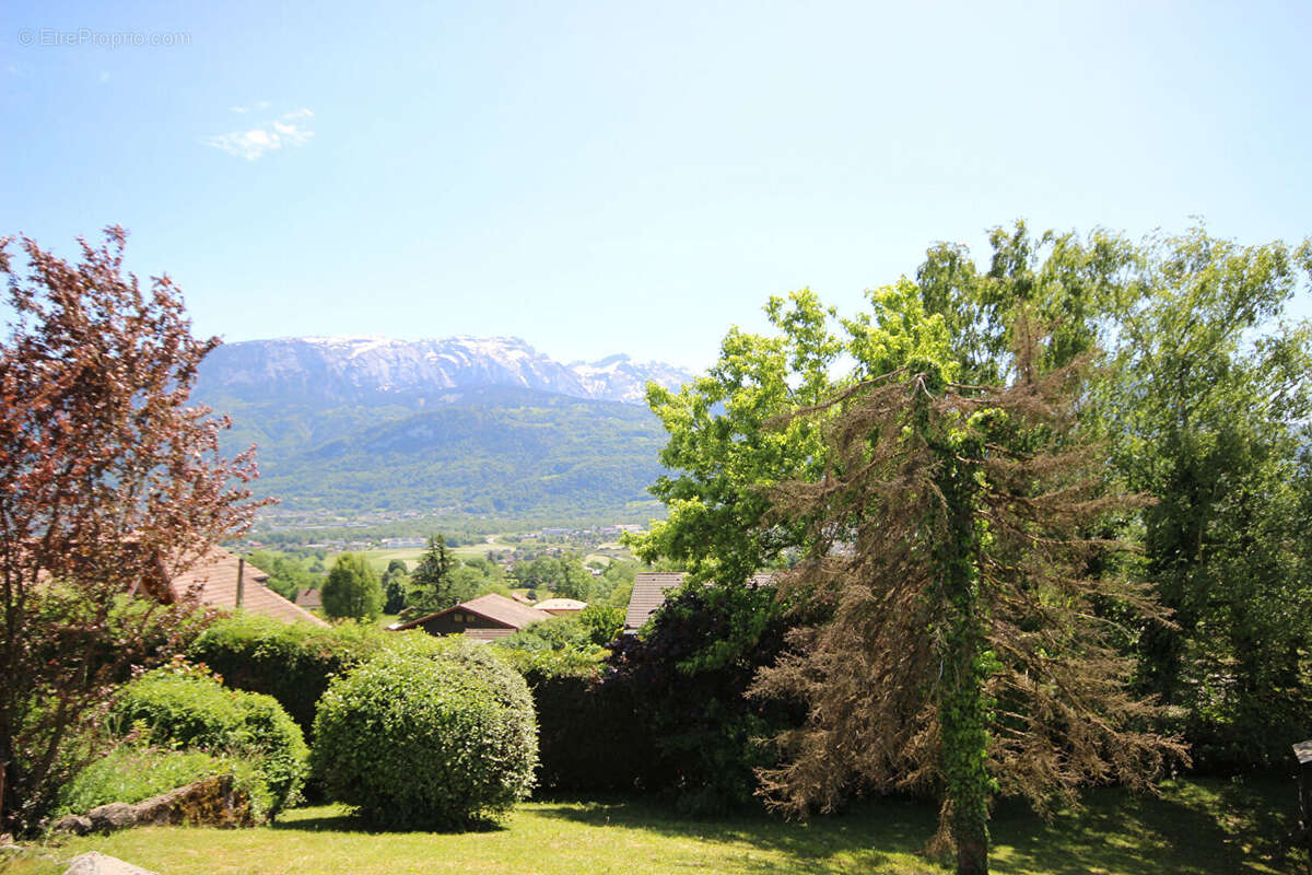 Maison à MARIGNIER