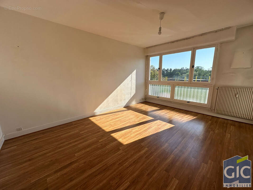 Appartement à HEROUVILLE-SAINT-CLAIR
