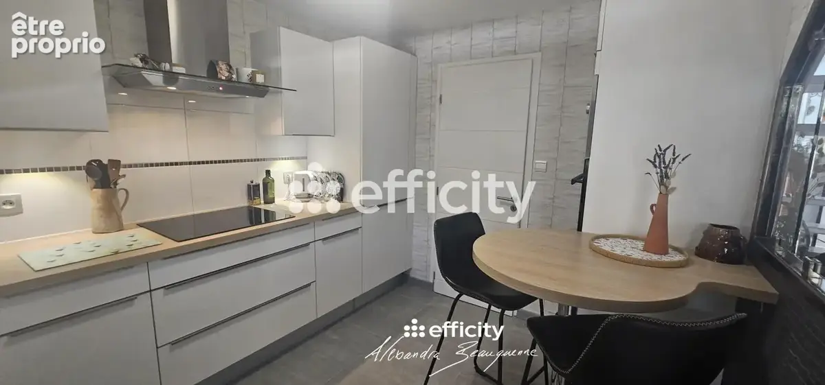 Maison 94 m² à Vouille  - photo 9
