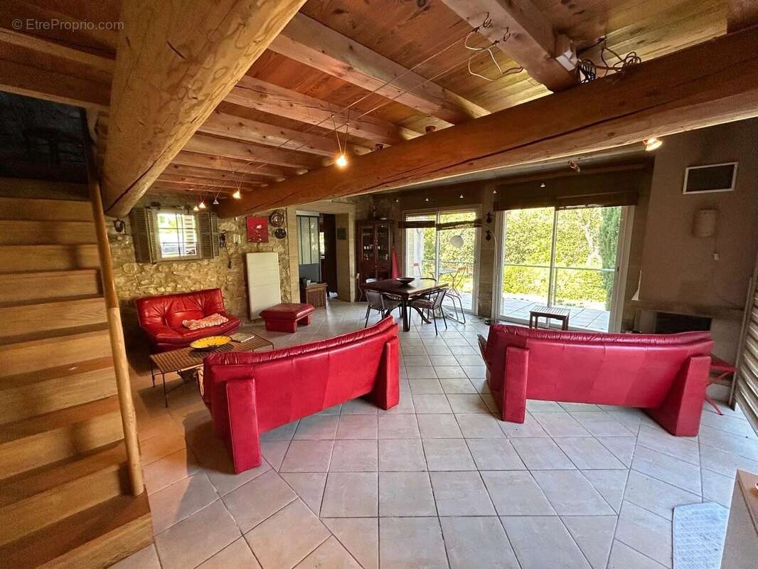 Maison à SAINT-VICTOR-LA-COSTE