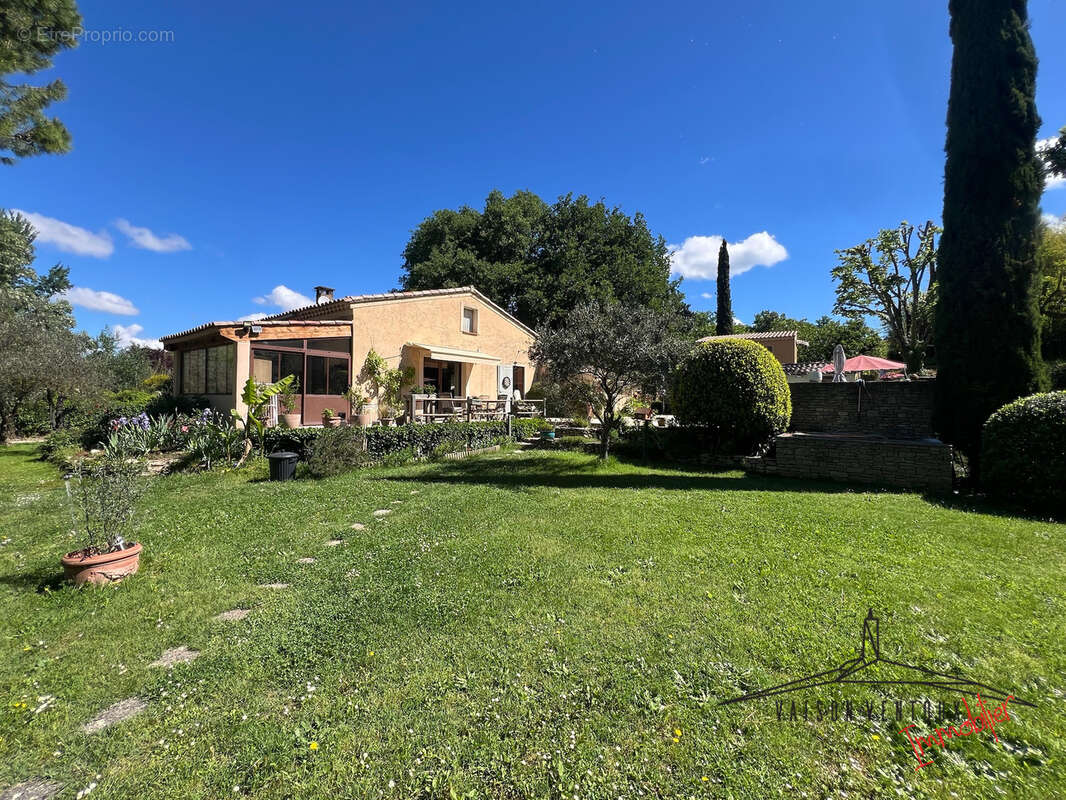 Maison à MIRABEL-AUX-BARONNIES