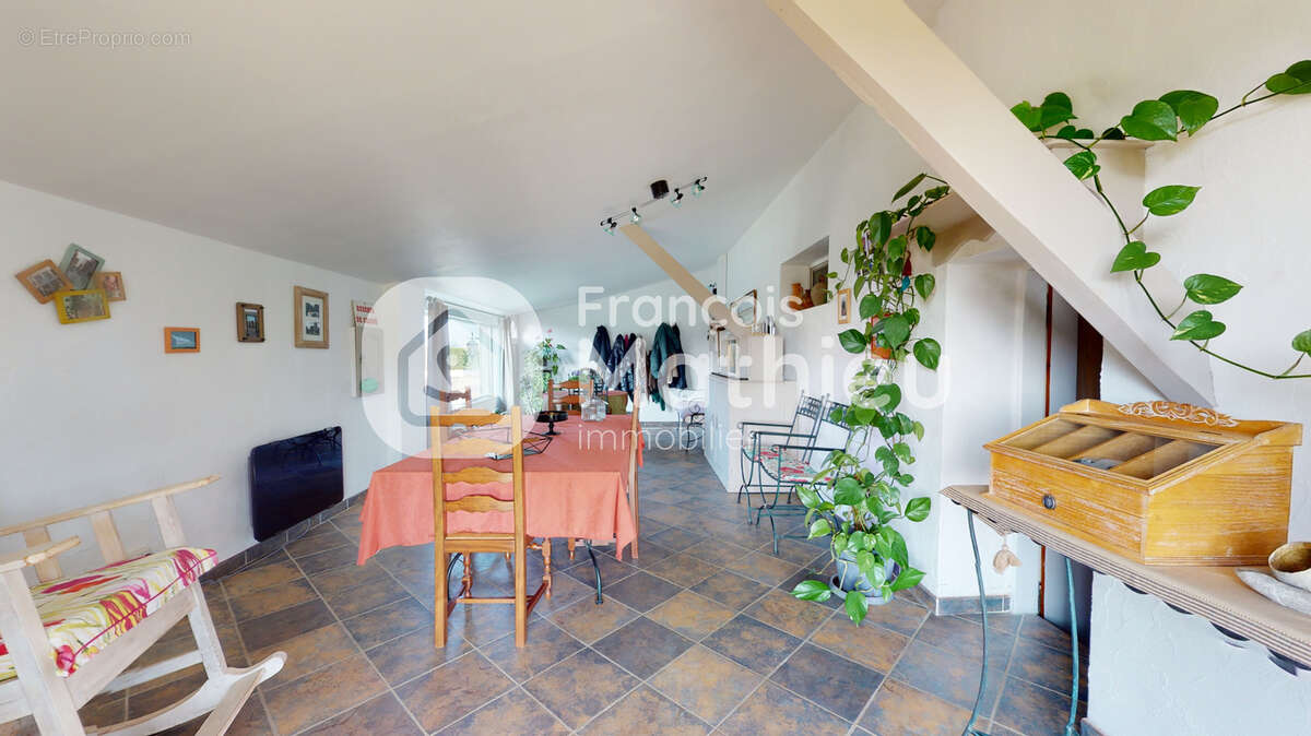 Maison à CHATILLON-SUR-CHALARONNE