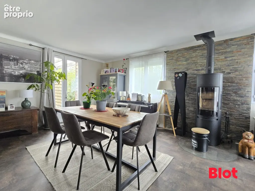 Maison 8 pièces 165 m² à vendre à Trignac (44570) - photo 1
