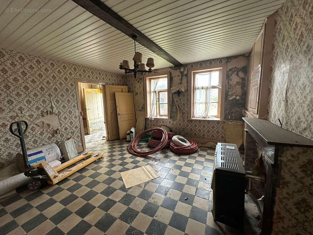 Maison à COUTICHES