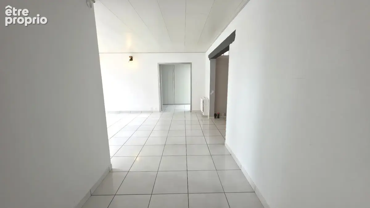 Maison de centre bourg de plain pied 2 chambres et jardin Donges 4 pièce(s) 87 m2 - photo 11
