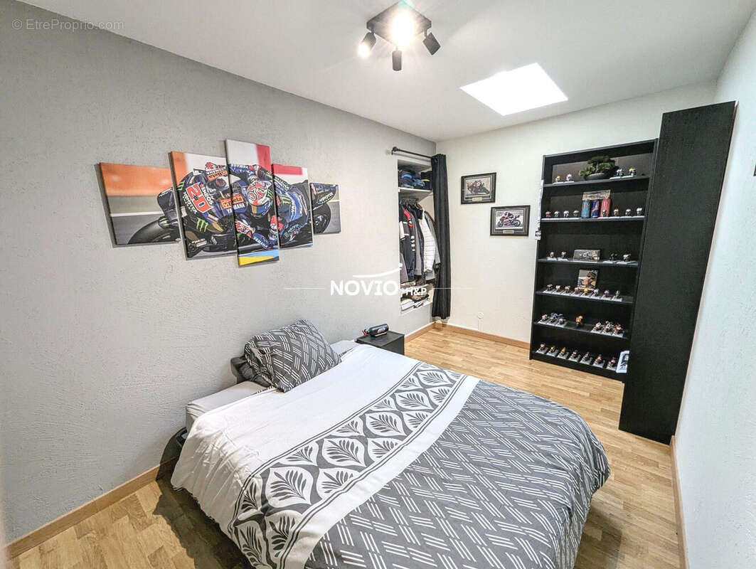 Maison 123 m² à Scorbe-Clairvaux  - photo 6