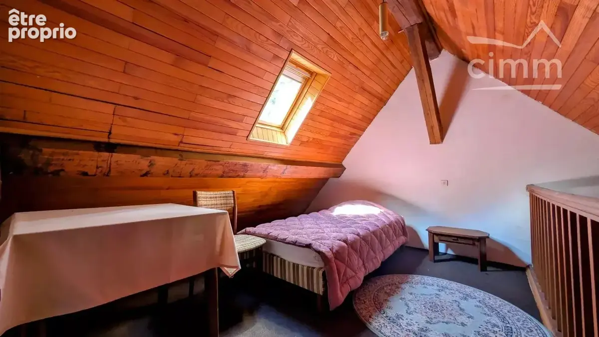 Maison de caractère en pierre avec grange attenante et fort potentiel – 427 m² au total - photo 12